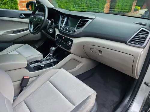 Hyundai Tucson GL PREMIUM 2.0L AT 2AB ABS 4X2 FE