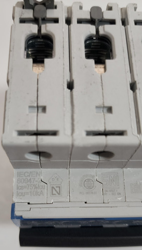 Interruptor Automatico 4p 25a Cruv C 10ka Ref 407930 Legrand