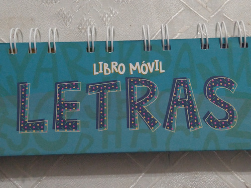 Libro Móvil Letras