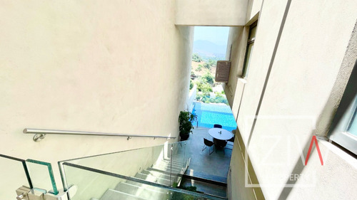 Triplex 5d+6b+5estac- Everest/ Stgo College- Ziw Property