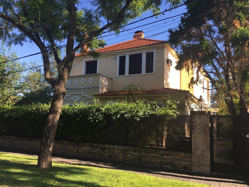 Imagen 2 de 24 de Casa De 4 Dormitorios - Pileta - Fisherton