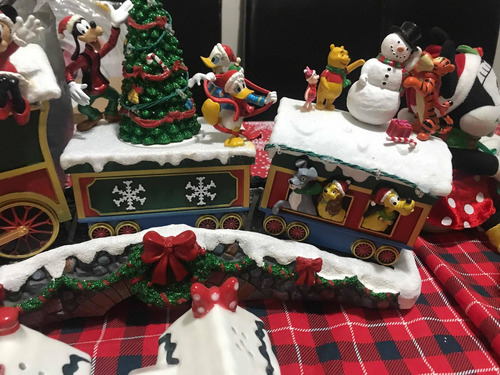 Tren Navideño Mickey Mouse Musical Y Luces (Usado)