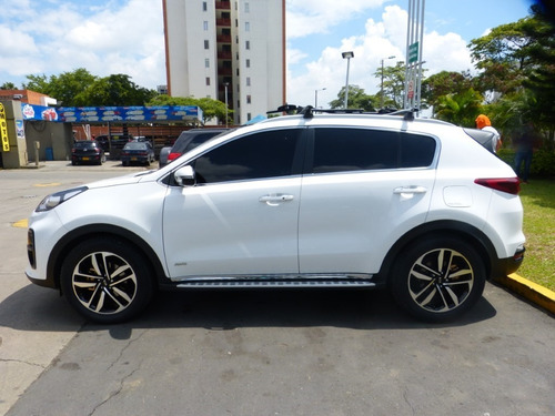 Kia New Sportage Zenith At 2000cc 4x4