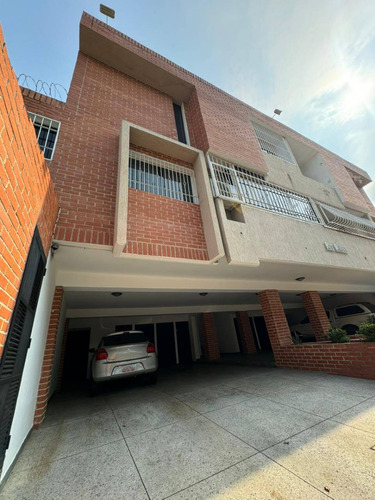 Lucrecia Escorcha Apartoquinta En Venta En Trigal Norte Cód 21485