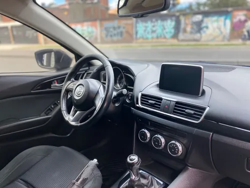 Mazda 3 2.0 Touring