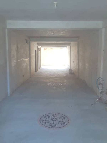 Imagen 3 de 14 de Se Vende Edificio Con Apartamentos Y Local Comercial En Tucacas Pueblo