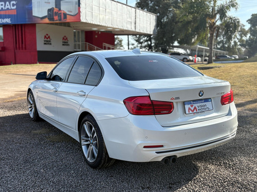 BMW Serie 3 3.0 330i Sedan Sport Line 252cv