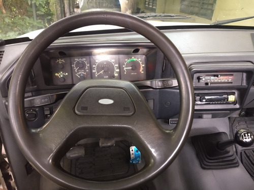 Ford F-100 2.5 I Xl Aa 1997