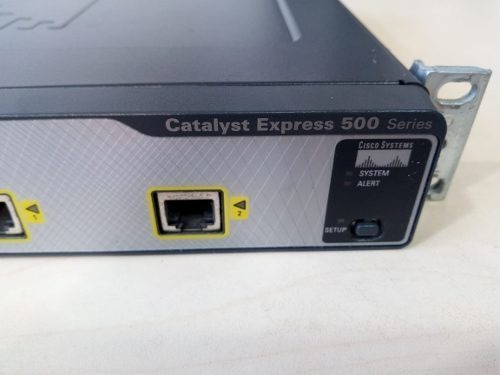 Switch Cisco Catalyst Express 500 Series 24 Portas (Recondicionado)