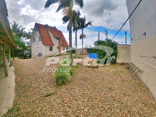 Chalé Com 4 Quartos, Sendo 2 Suítes, No Bairro Nossa Senhora Da Paz Em Bal. Piçarras. (cód. 10465) - 35710465v
