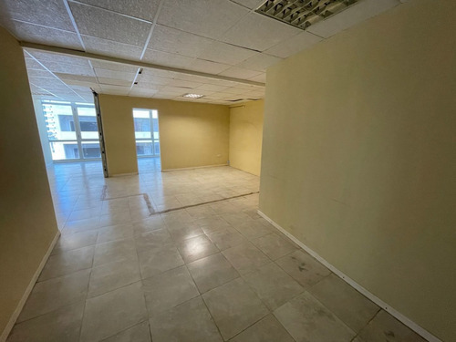 Imagen 3 de 7 de Oficinas En Alquiler Apto Profesional
