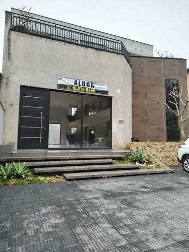 Prédio Comercial Com Arquitetura Moderna