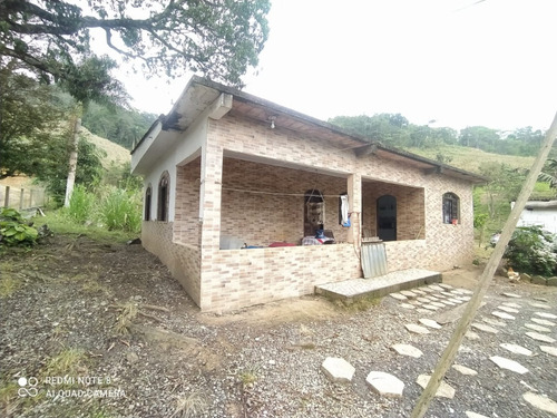 Chácara Com Duas Casas E Piscina