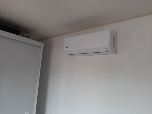 Imagen 5 de 10 de Tecnico Aire Acondicionado Instalacion Reparacion Traslados