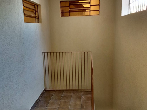 Sobrado No Bairro Jardim Em Santo Andre Com 03 Dormitorios - V-23355
