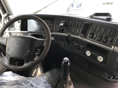 Imagem 7 de 9 de Volvo Fh 380 4x2 Fh12 380 Caminhão