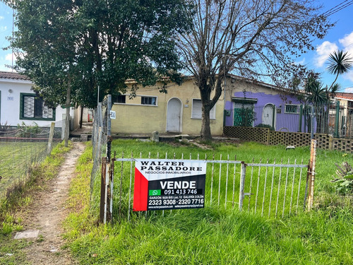 Casa Y 2 Apartamentos Alquilados En El Mismo Padrón Para La Venta. Ideal Para Inversionistas.