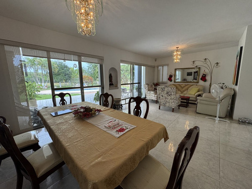 Casa En Venta En La Ceiba 2