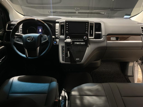 Imagen 7 de 18 de Toyota Hiace Vx 2022