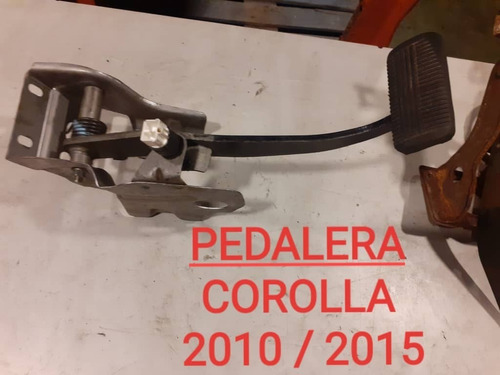 Pedalera Corolla 2010/2015