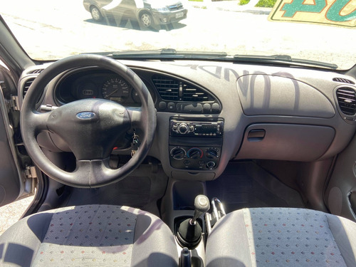 Ford Fiesta Street 1.0 2004 Prata 4 Portas Ar Condicionado