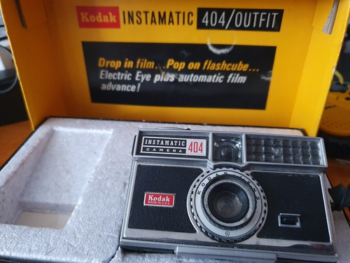 Camara Kodak Instamatic 404 Outfit