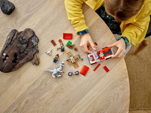 Kit Lego Jurassic World Captura De Los Velocirraptores