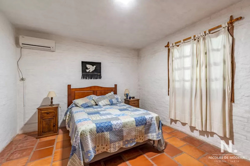 Hermosa Vista Y Comodos Espacios En Impecable Casa