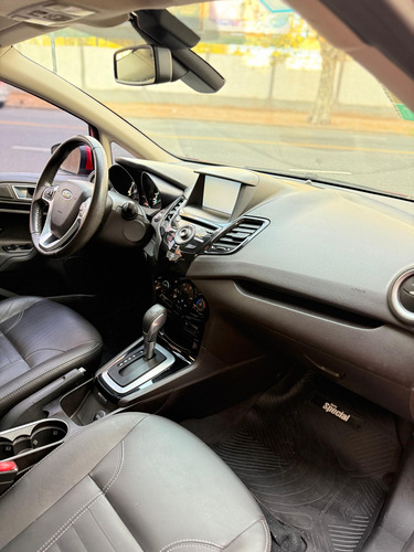 Ford Fiesta Kinetic 1.6 Sedan Titanium Powershift 120cv