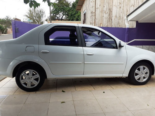 Renault Logan 2012 1.6 Expression Hi-torque 4p