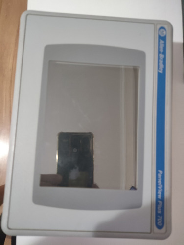 Clp Ihm Allen Bradley Panelwiel Plus 700 2711p-t7 C4d1 (Usado)