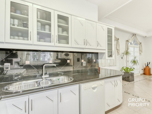 Mansion En Venta En Parque Leloir Con 4 Dormitorios En Suite Y 7000 M2