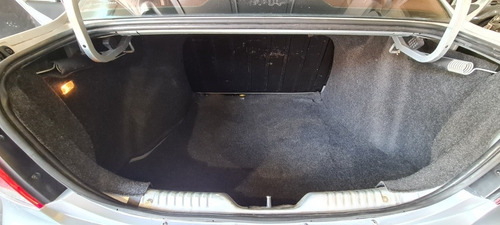Imagen 11 de 15 de Volkswagen Voyage 2010 1.6 Comfortline 101cv
