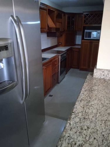 Imagen 5 de 15 de Vendo Town House D En Urb. Quintas Del Norte En Naguanagua Vr