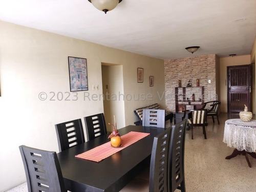 Imagen 2 de 30 de Apartamento En Venta En Av Pedro Leon Torres Barquisimeto De 125 Mts Con Una Excelente Distribución Entre 4 Habitaciones, 3 Baños, Cocina, Comedor, Sala Y Área De Balcón Gabriela C.