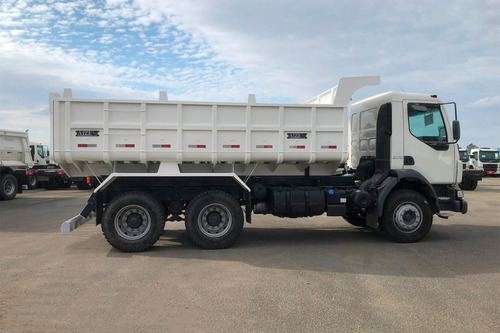 Imagem 4 de 7 de Caminhão Volvo Vm 270 6x4 22/22 Com Caçamba Basculante 12m3