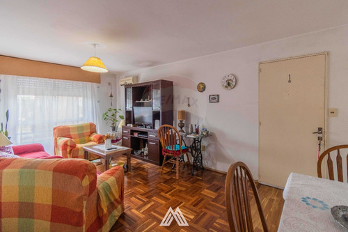 Imagen 3 de 13 de Venta De Apartamento En Pérez Castellanos De 2 Dormitorios Y Un Baño