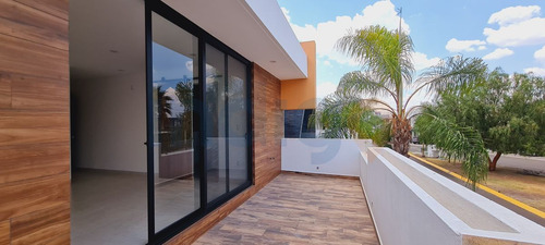 Imagen 22 de 30 de Casa En Venta En Corregidora, Cuatro Recamaras