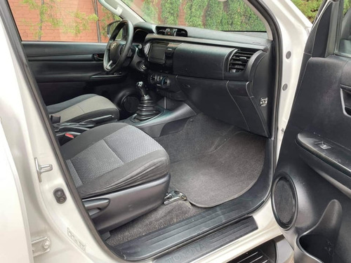 Imagen 12 de 13 de Toyota Hilux 2016, Excelentes Condiciones ! ! !