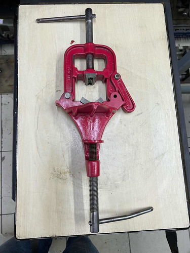 Morsa Para Tubos De Bancada Somar N 2 (Usado)