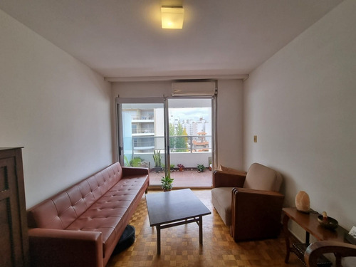 Un Dormitorio, Piso Alto, Muy Soleado