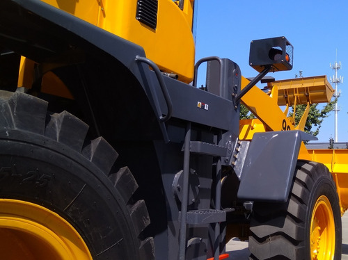 Pala Cargadora De 2 Metros 980g Motor Cummins Marca Sunner