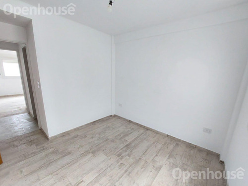 Departamento 3 Ambientes Con Balcon En Caseros