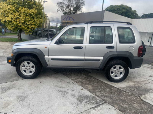 Imagem 4 de 15 de Jeep Cherokee Sport 4x4 3.7 V-6 4p 2006