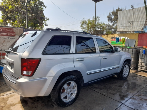 Imagen 13 de 15 de Jeep Grand Cherokee 3.7 Laredo V6 65° Aniversario 4x2 Mt