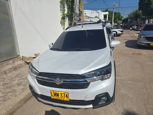 Suzuki Xl7, 2023, Como Nuevo 26.000 Km Blanco 7 Pasajeros