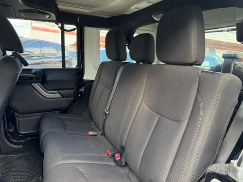 Jeep Wrangler 3.6L Sport At