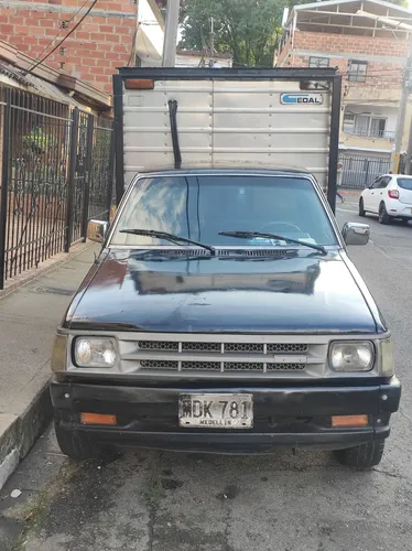 Mazda B2000 2.0 B2000