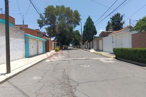 Terreno En Santiago Cuautlalpan, El Tejocote 300 Metros