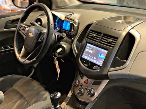 Chevrolet Sonic Lt 1.6n 93.000km 2016 Rojo